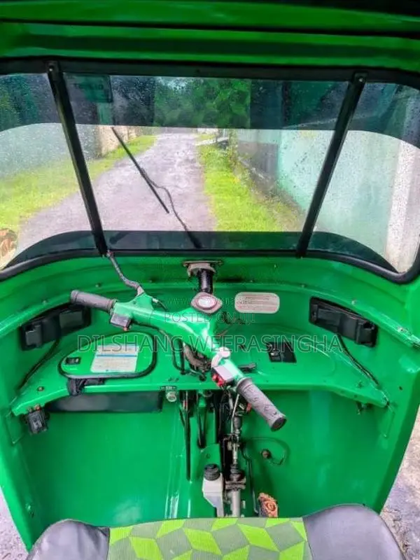 Bajaj 2 Stroke 2006 Three Wheel (Used)