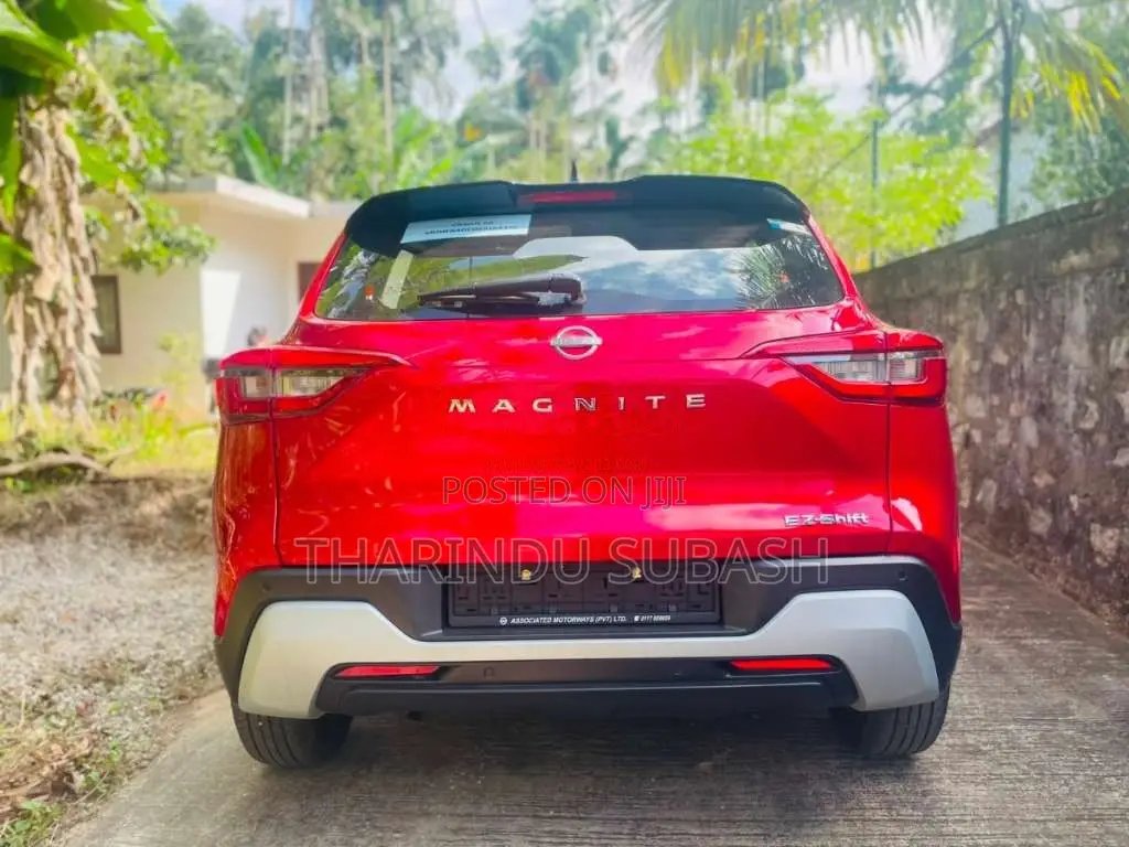 Nissan Magnite 2025 SUV (Used)