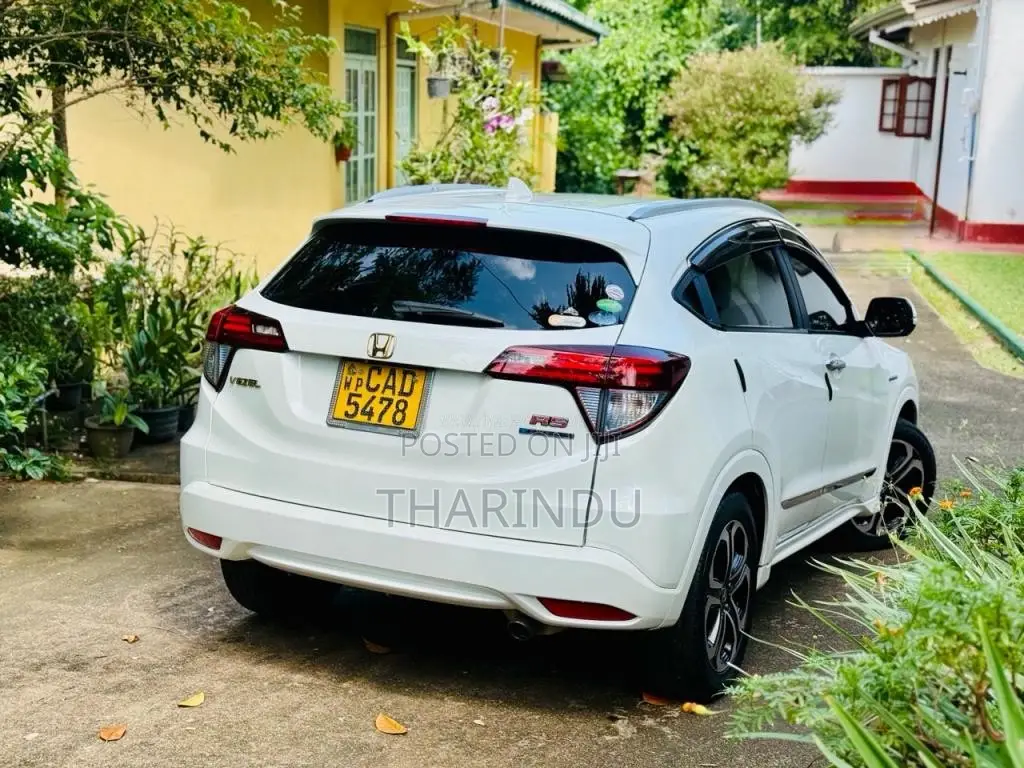 Honda Vezel 2014 SUV (Used)