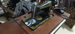Singer Sewing Machine With Motor