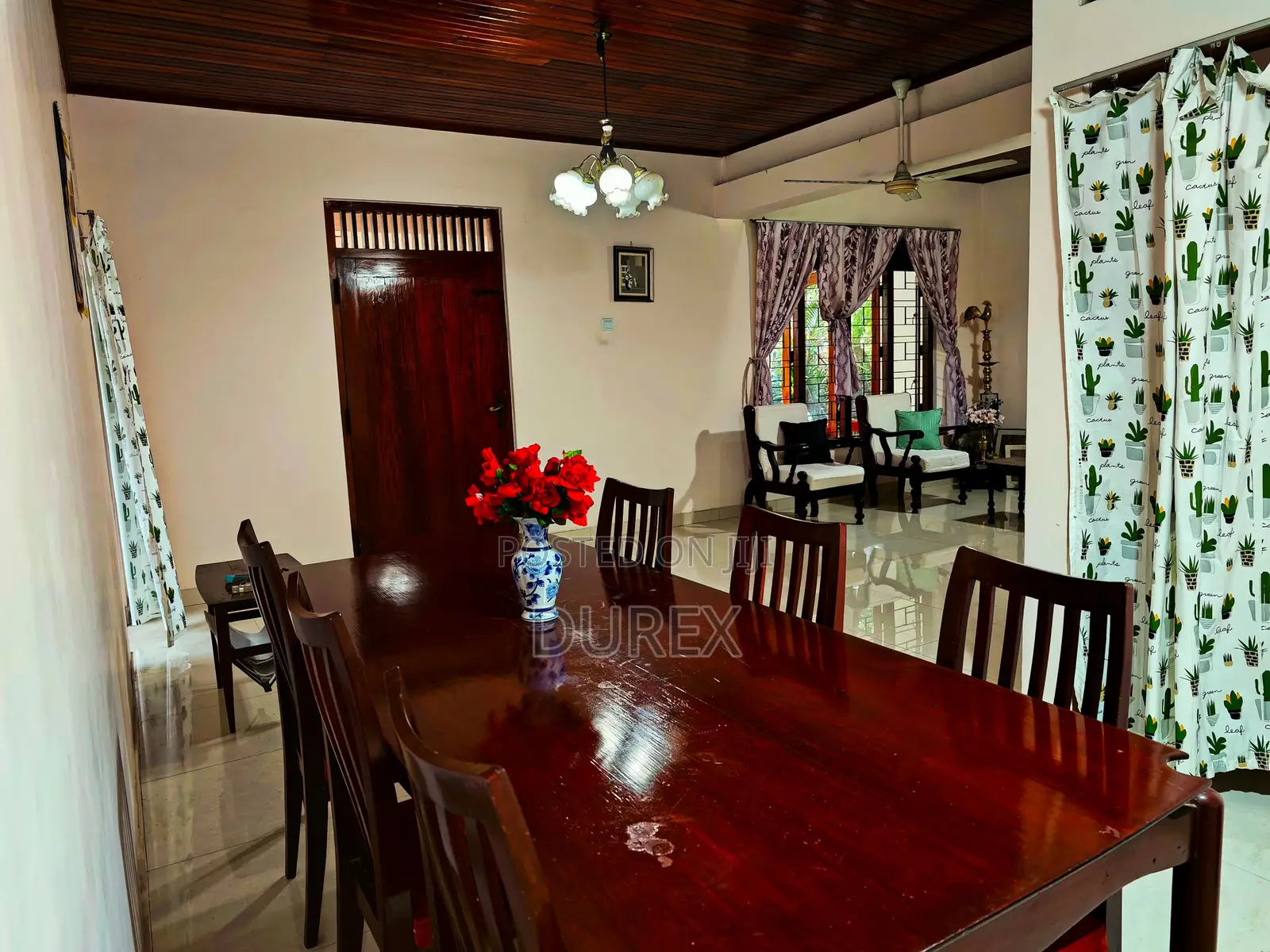 5bdrm House in Kalutara City for sale