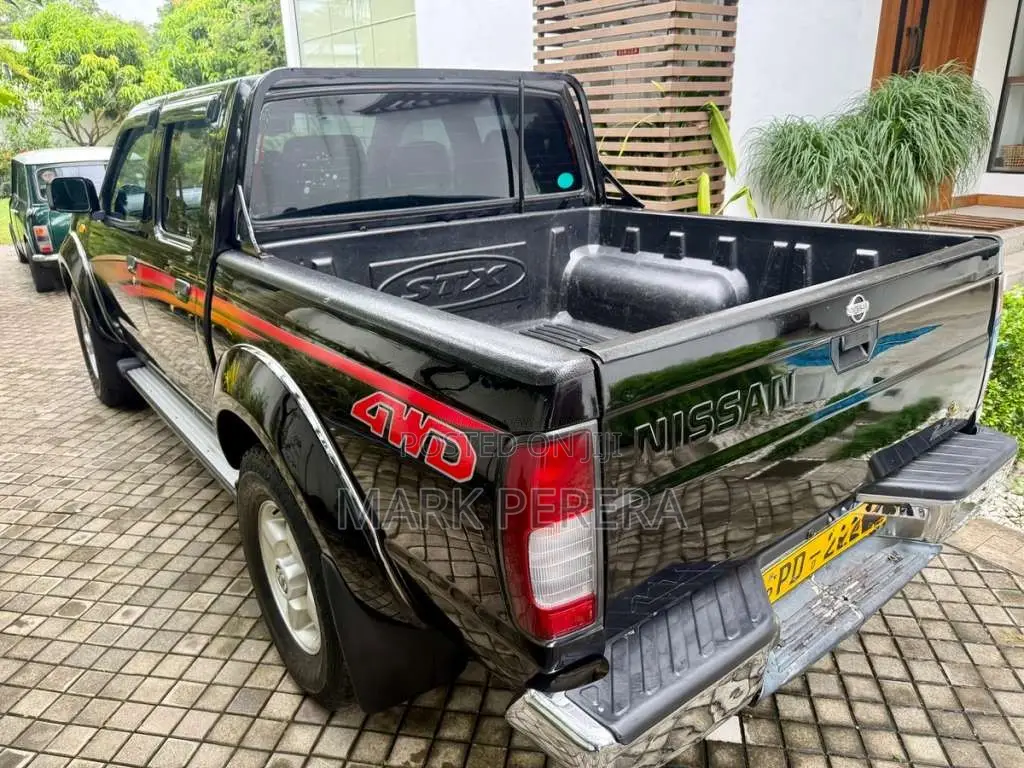 Nissan D22 2006 Pickup (Used)