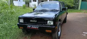 Isuzu Double Cab 1984 Pickup (Used)