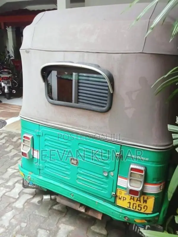 Bajaj Re 2015 Three Wheel (Used)