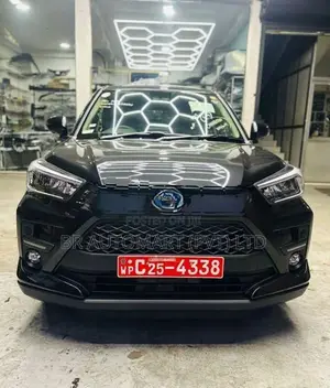 Toyota Raize Hybrid 2025