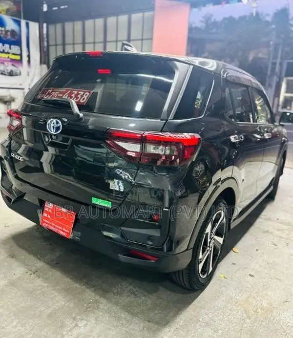 Toyota Raize Hybrid 2025