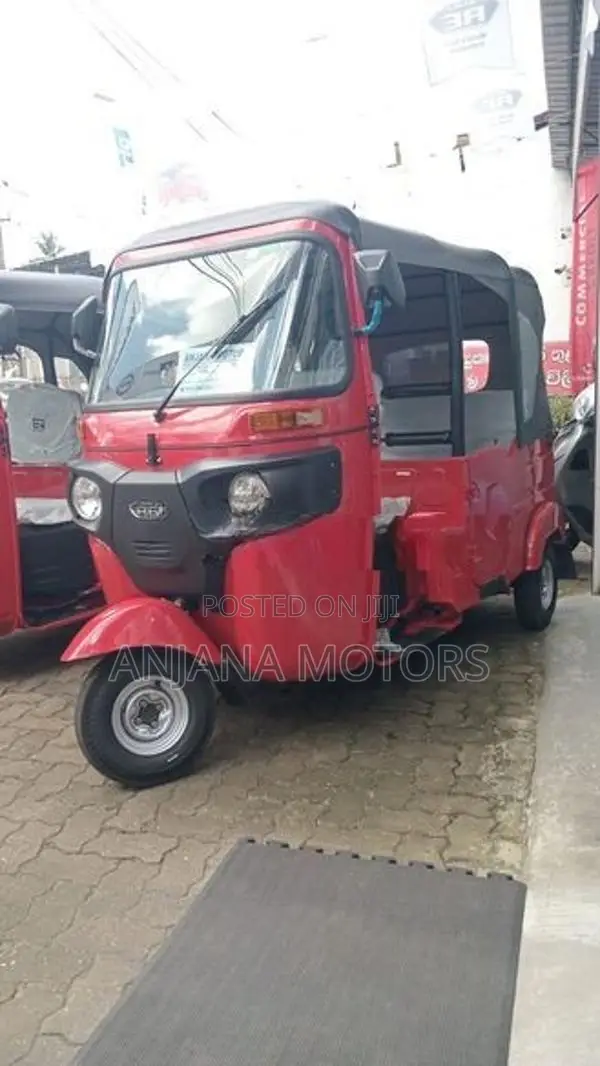 Bajaj RE EFI Model 2026