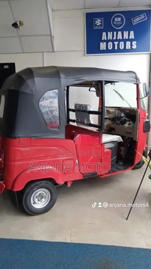 Bajaj RE EFI Model 2026