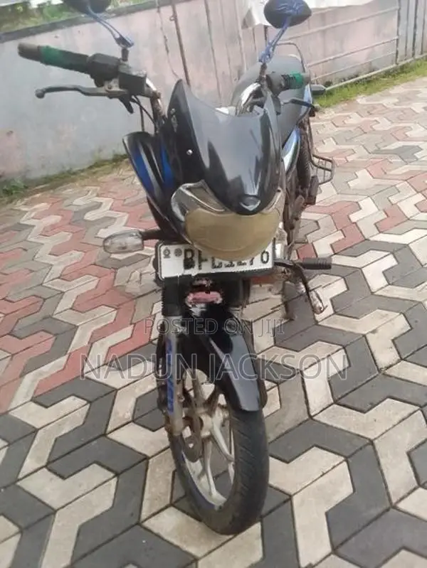 Bajaj Discover 125 2012