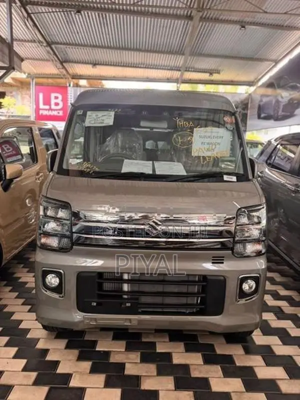 Suzuki Every 2025