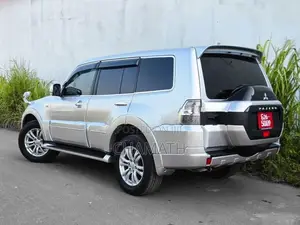 Mitsubishi Montero V93 2007