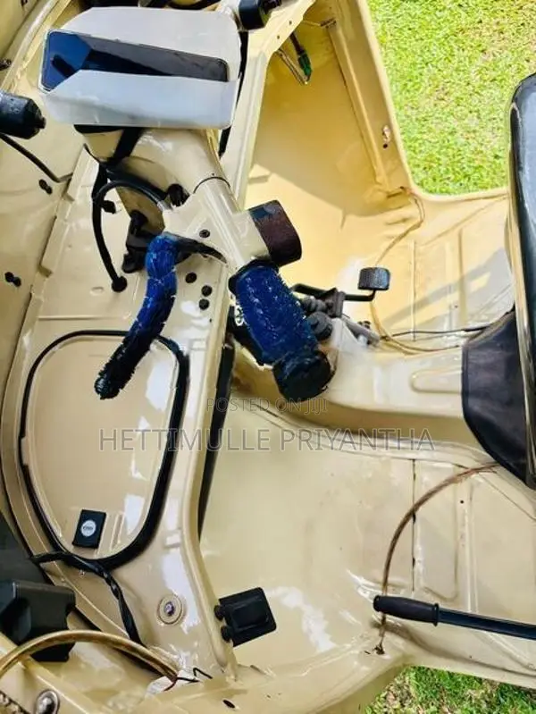 Bajaj RE 2006