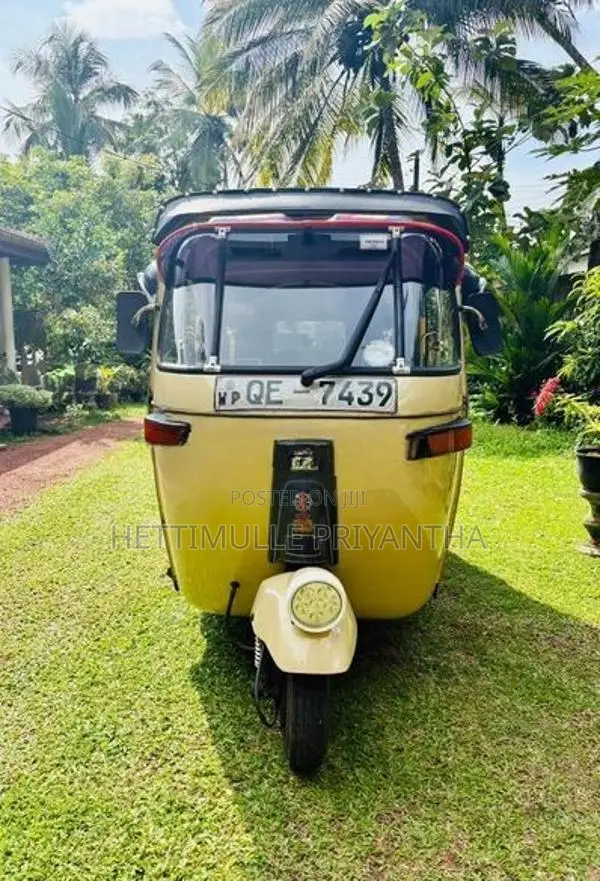 Bajaj RE 2006