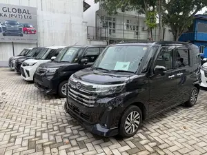 Toyota Roomy Custom G 2023 Car Unregistered (Recondition)