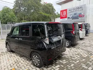 Toyota Roomy Custom G 2023 Car Unregistered (Recondition)