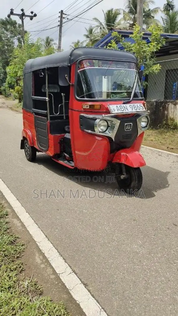 Bajaj 4 Stroke 2016 Three Wheel (Used)