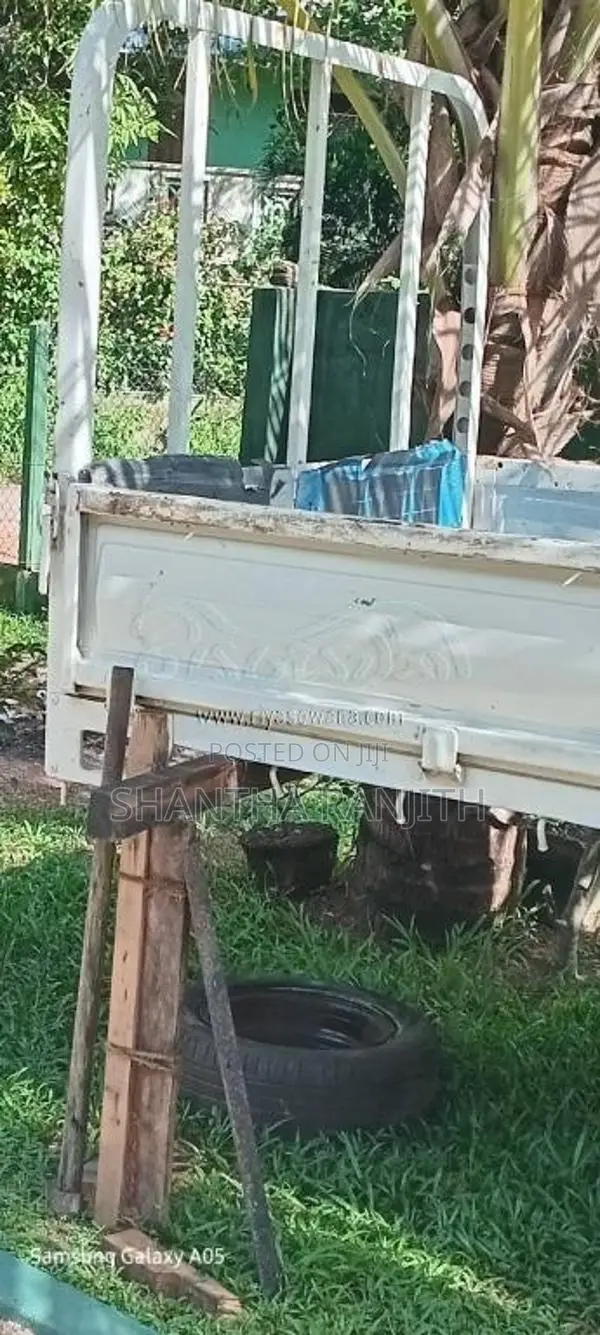 Nidan.wrnat.bongo for Lorry