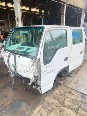 ISUZU CREWCAB CABIN for Lorry