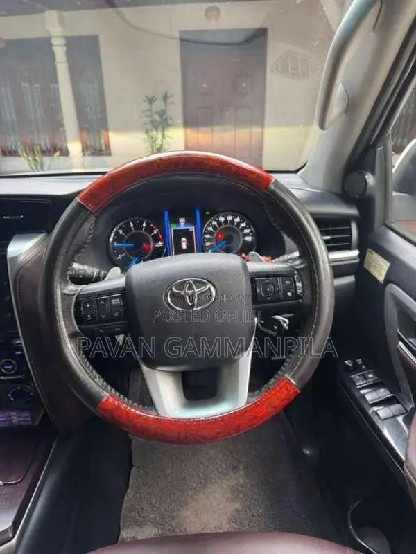 Toyota Fortuner 2017 SUV (Used)