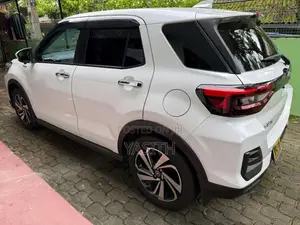 Toyota Raize 2025 SUV (Used)