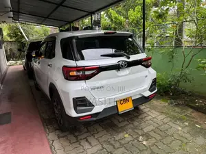 Toyota Raize 2025 SUV (Used)