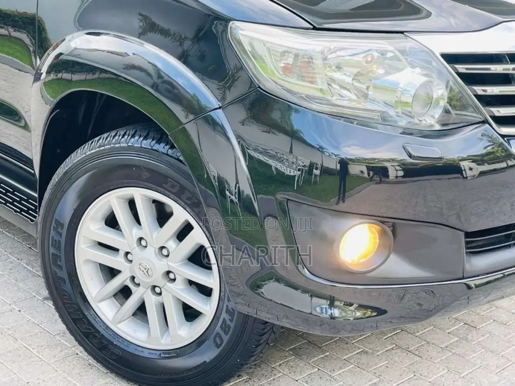 Toyota Fortuner 2013 SUV (Used)