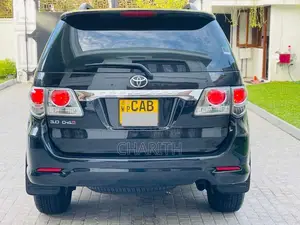 Toyota Fortuner 2013 SUV (Used)