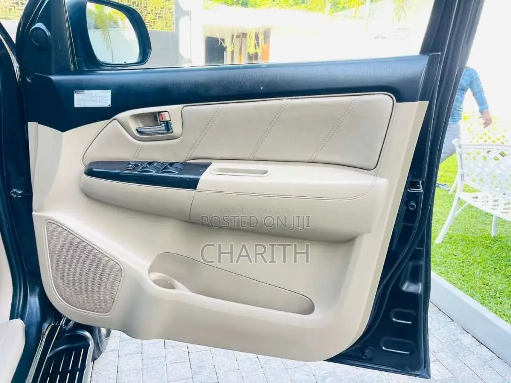 Toyota Fortuner 2013 SUV (Used)