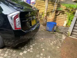 Toyota Prius 2012 Car (Used)