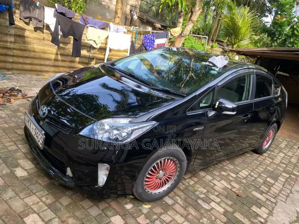 Toyota Prius 2012 Car (Used)