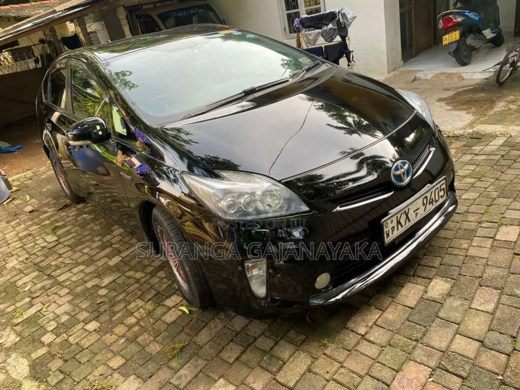 Toyota Prius 2012 Car (Used)