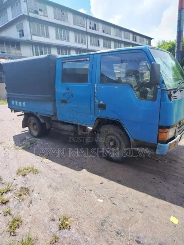 Mitsubishi Canter 1979 Crew Cab (Used)