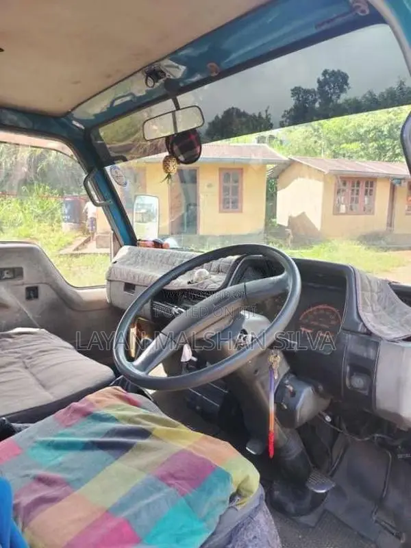Mitsubishi Canter 1979 Crew Cab (Used)