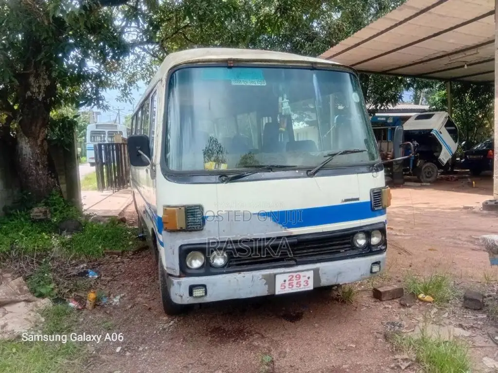 Mitsubishi Rosa Bus 1981 Bus (Used)