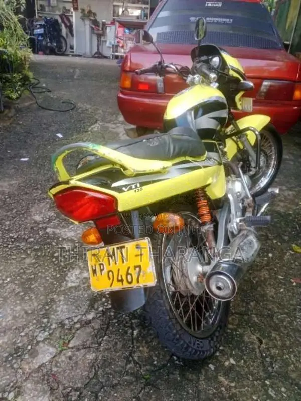 TVS Victor Glx 2004 Bus (Used)