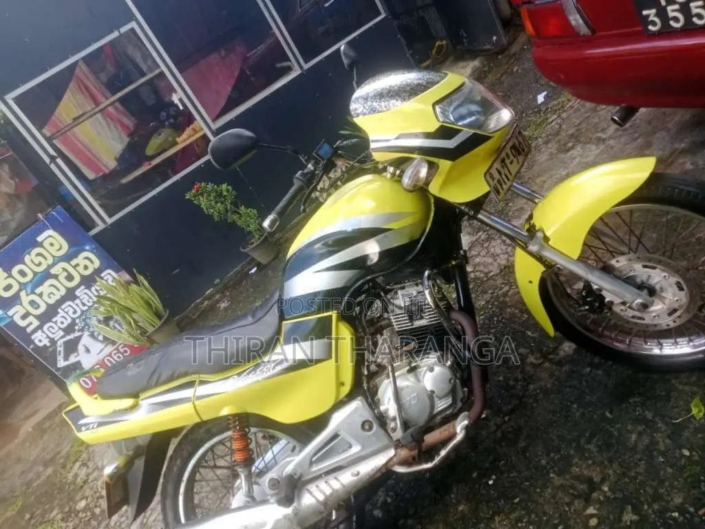 TVS Victor Glx 2004 Bus (Used)