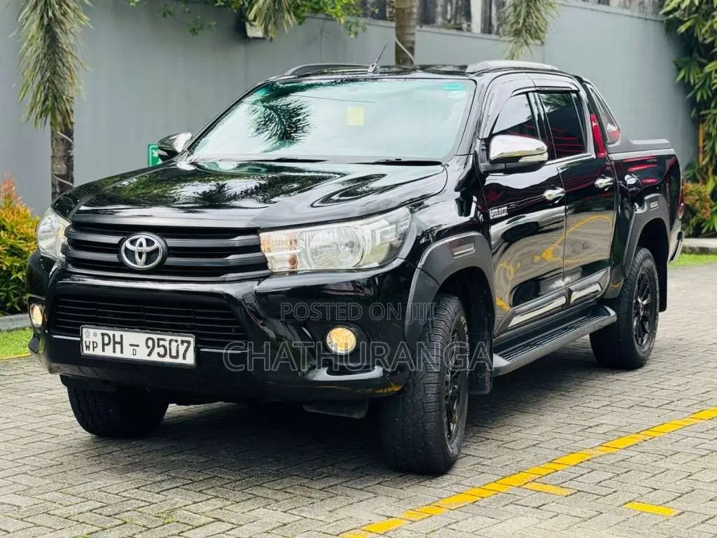 Toyota Hilux Revo 2016 Pickup (Used)