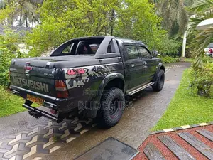 Mitsubishi L200 2006 Pickup (Used)