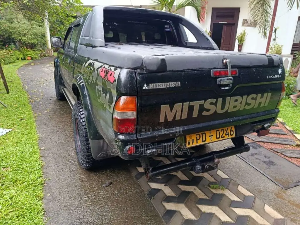 Mitsubishi L200 2006 Pickup (Used)