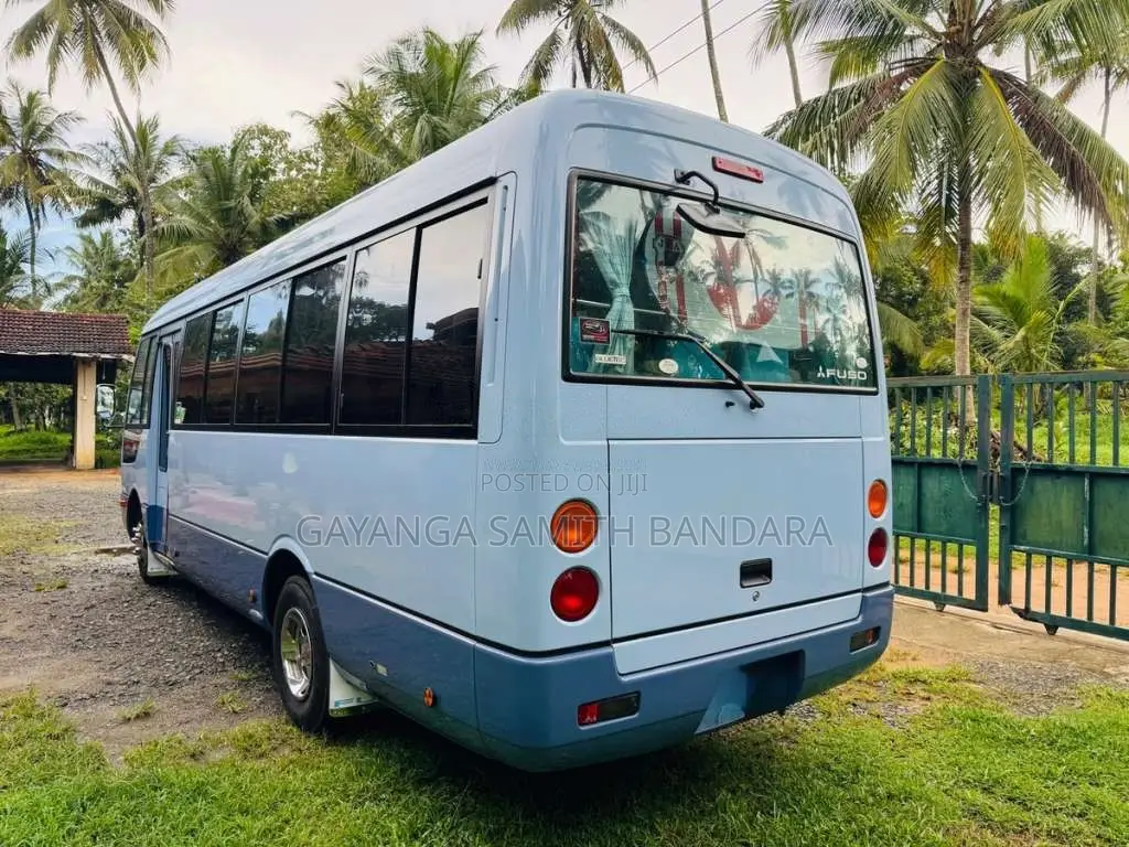 Mitsubishi Fuso 2012 Bus (Used)