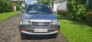 Isuzu Double Cab 2000 Pickup (Used)