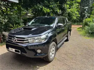 Toyota Hilux 2016 Pickup (Used)