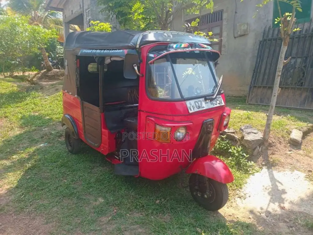 Bajaj 4 Stroke 2010 Three Wheel (Used)