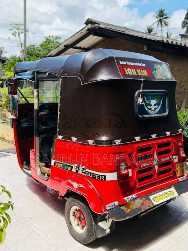 Bajaj RE 2014 Three Wheel (Used)