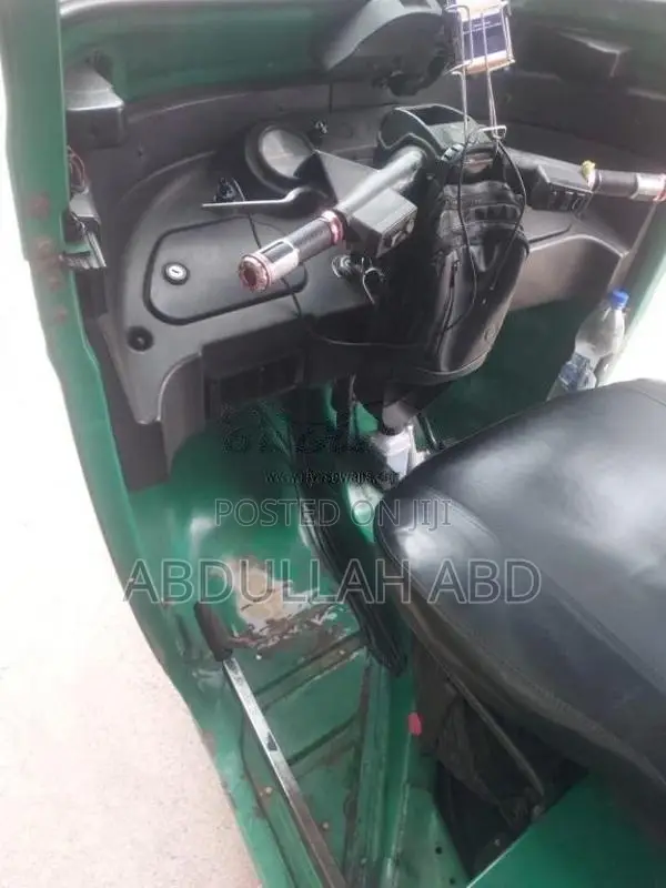 Bajaj RE 205 2014 Three Wheel (Used)