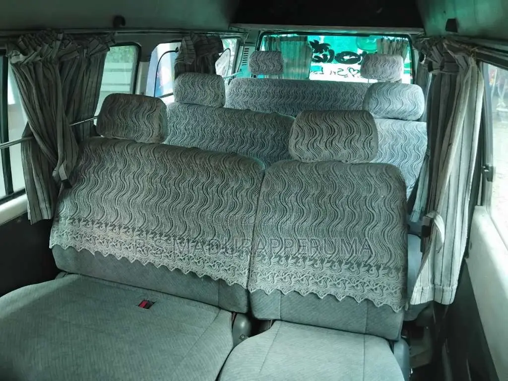 Toyota GL 1999 Van (Used)