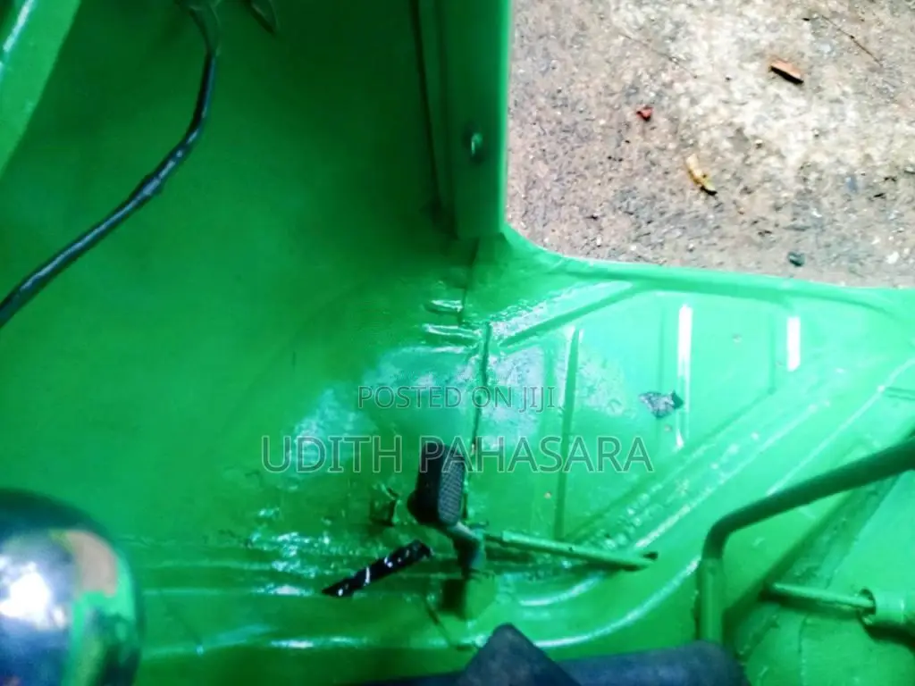 Bajaj RE 2 Stroke 1999 Three Wheel (Used)