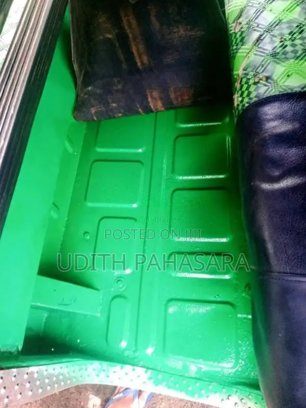 Bajaj RE 2 Stroke 1999 Three Wheel (Used)