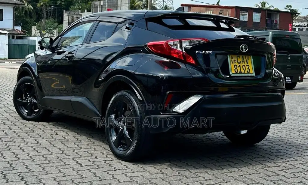 Toyota CHR 2017 SUV (Used)