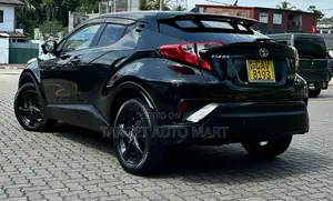 Toyota CHR 2017 SUV (Used)
